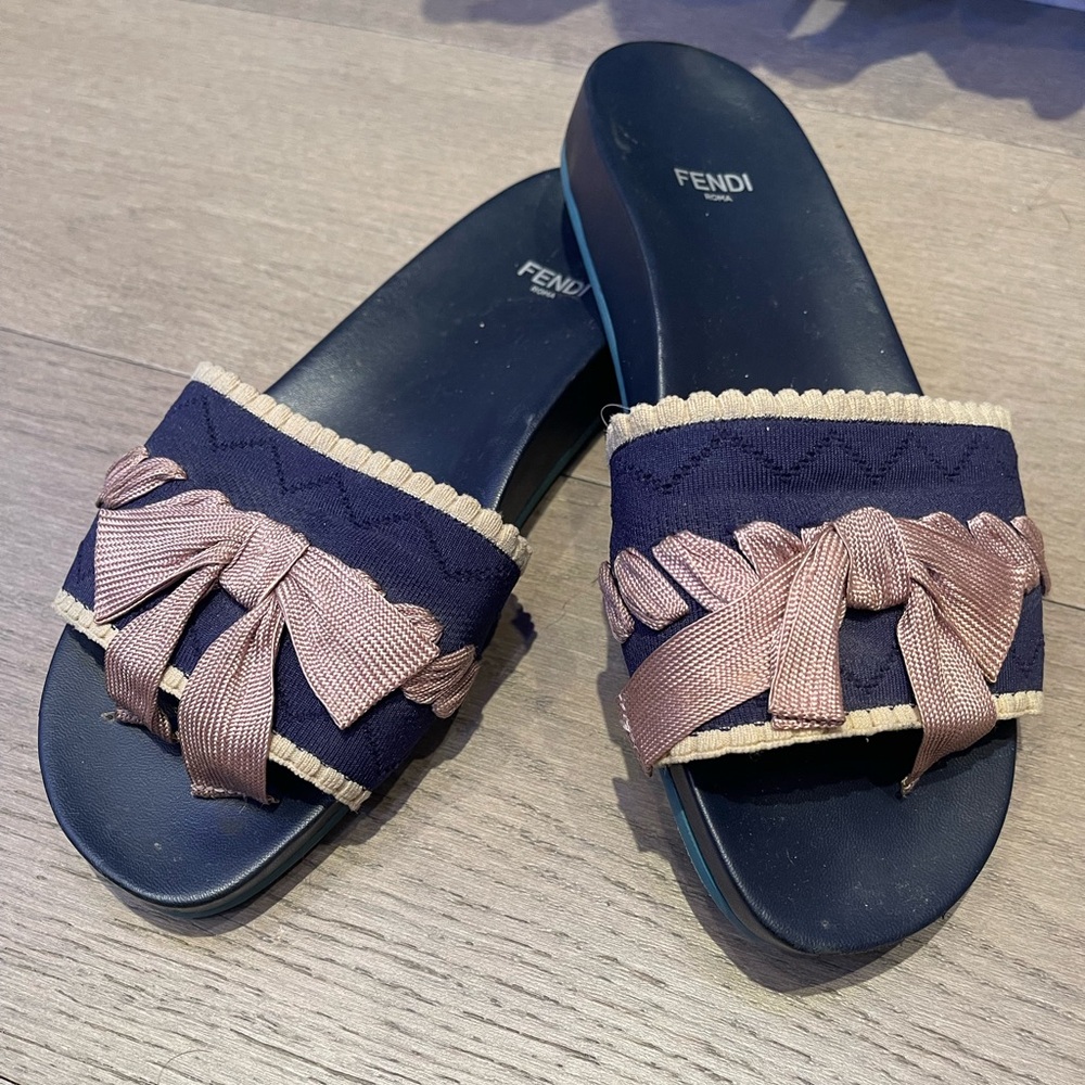 fendi colorblock slippers with bow